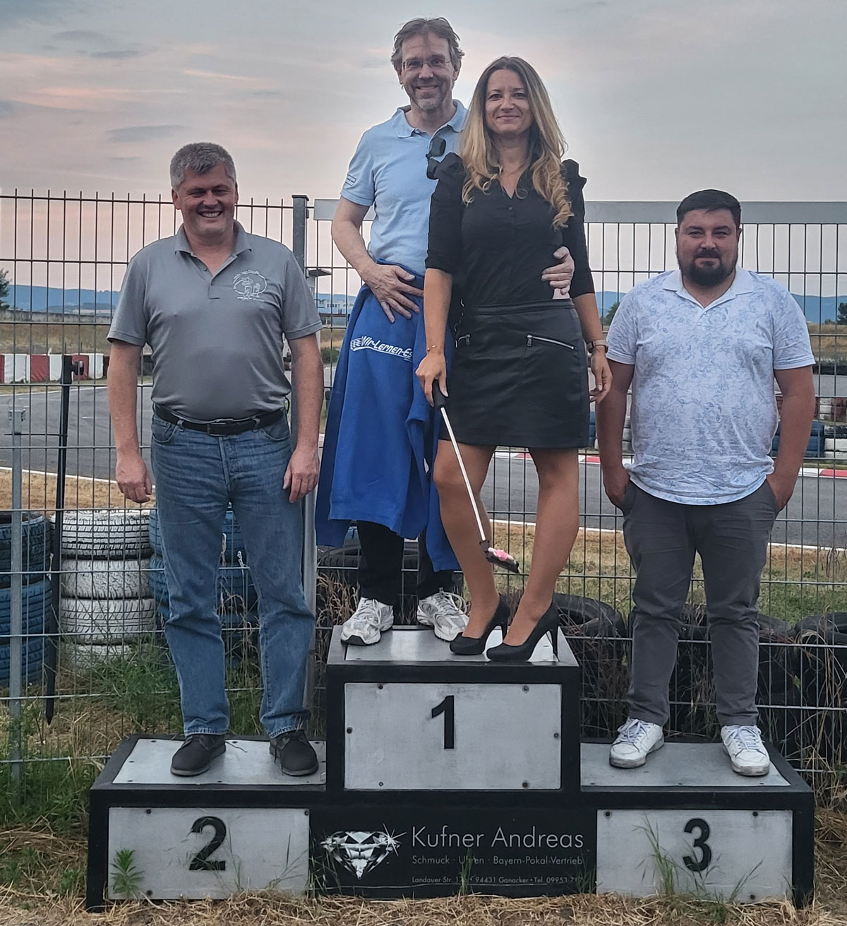 Kartrennen und Grillfest – Siegerehrung