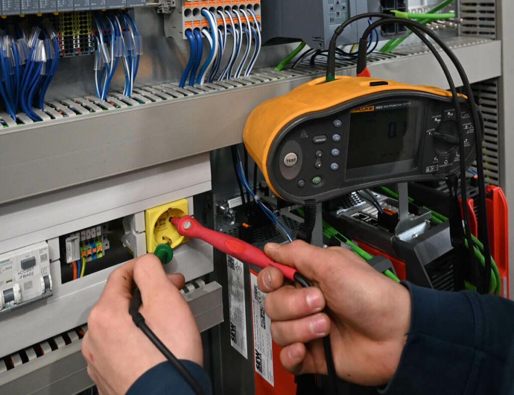 Sturm-Gruppe Schaltschrankbau Messung